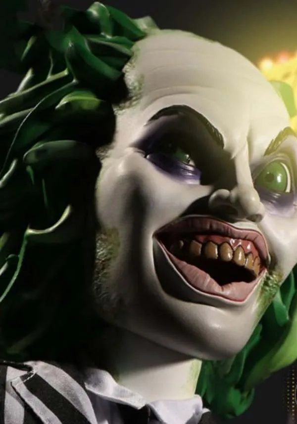 Beetlejuice: 15" Mega Scale | FIGURE